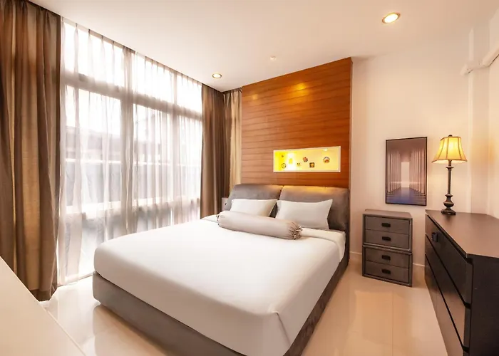 Luxury Pure Modern Pool 5bed Ktv Gym Nr Bts&central Bangkok