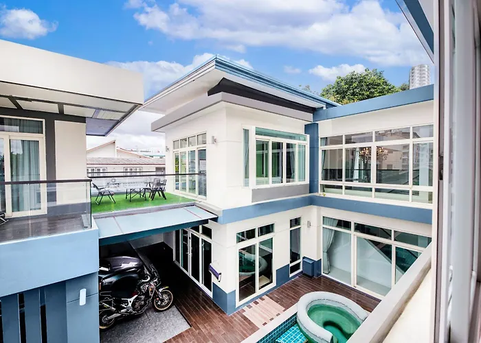 Luxury Pure Modern Pool 5bed Ktv Gym Nr Bts&central * Bangkok
